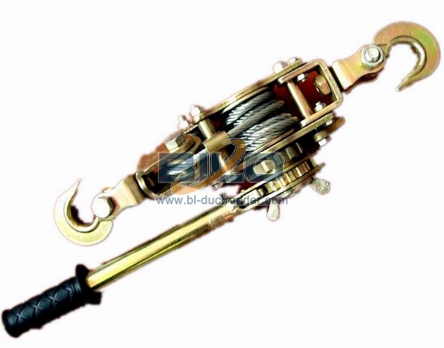 Wire pulling grips